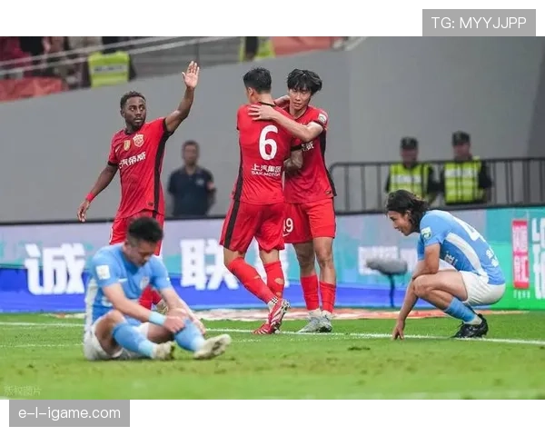 德甲新星闪耀赛场，年轻才俊成转会市场焦点