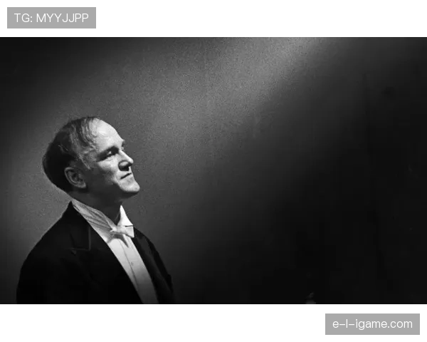 德里赫特稳步迈向足球巨星之路，职业生涯持续攀升